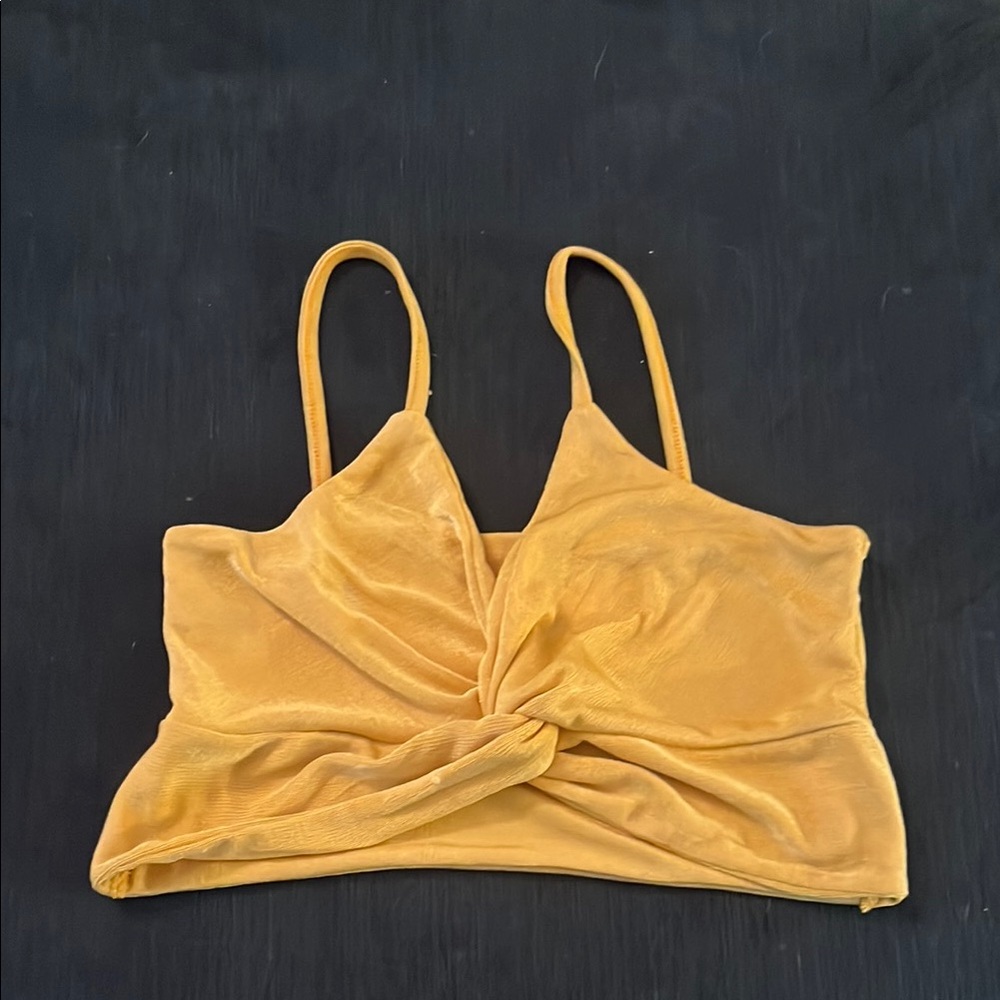 SHEIN Golden Velvet Crop Top